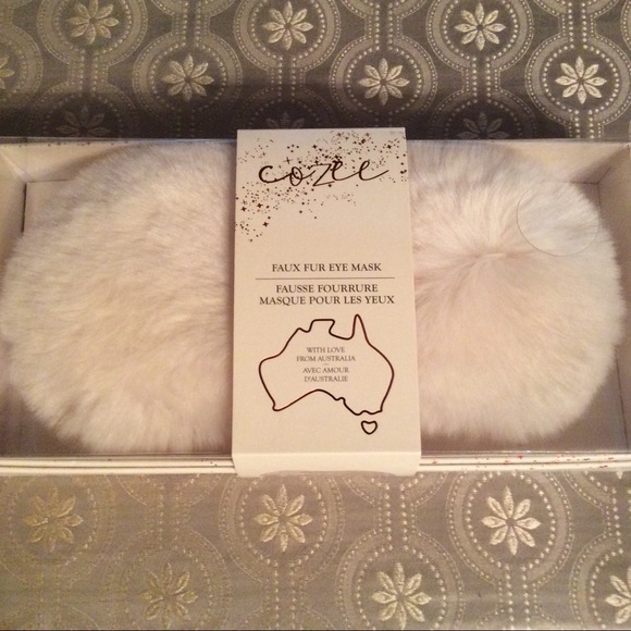 FAUX FUR EYE MASK - Picture 4 of 5